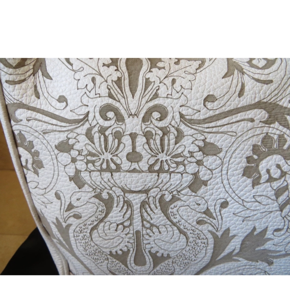 Designer Handbag - Picture 4 of 7